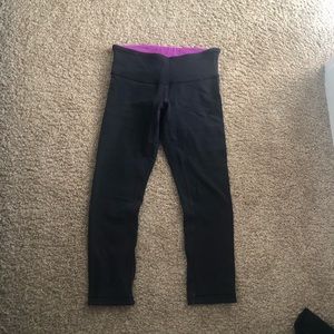 Lululemon reversible black/purple leggings size 4